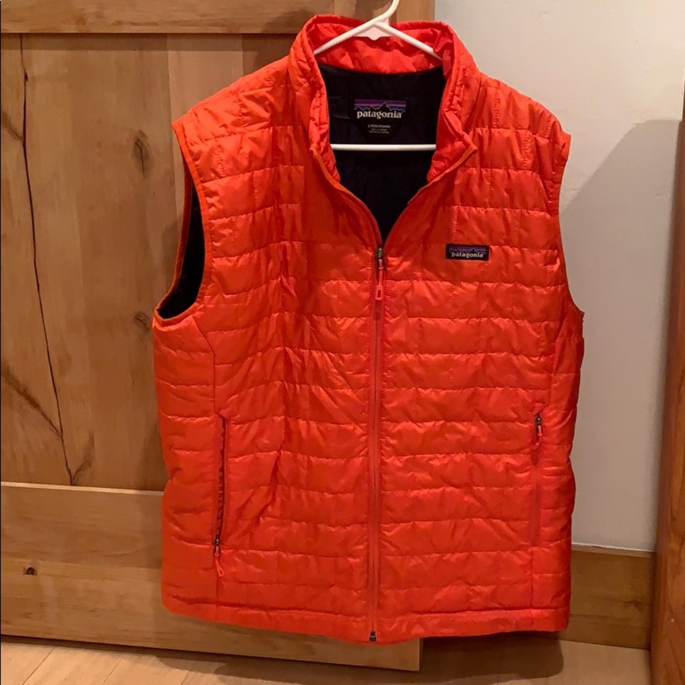 Patagonia Men’s down vest orange sz large EUC